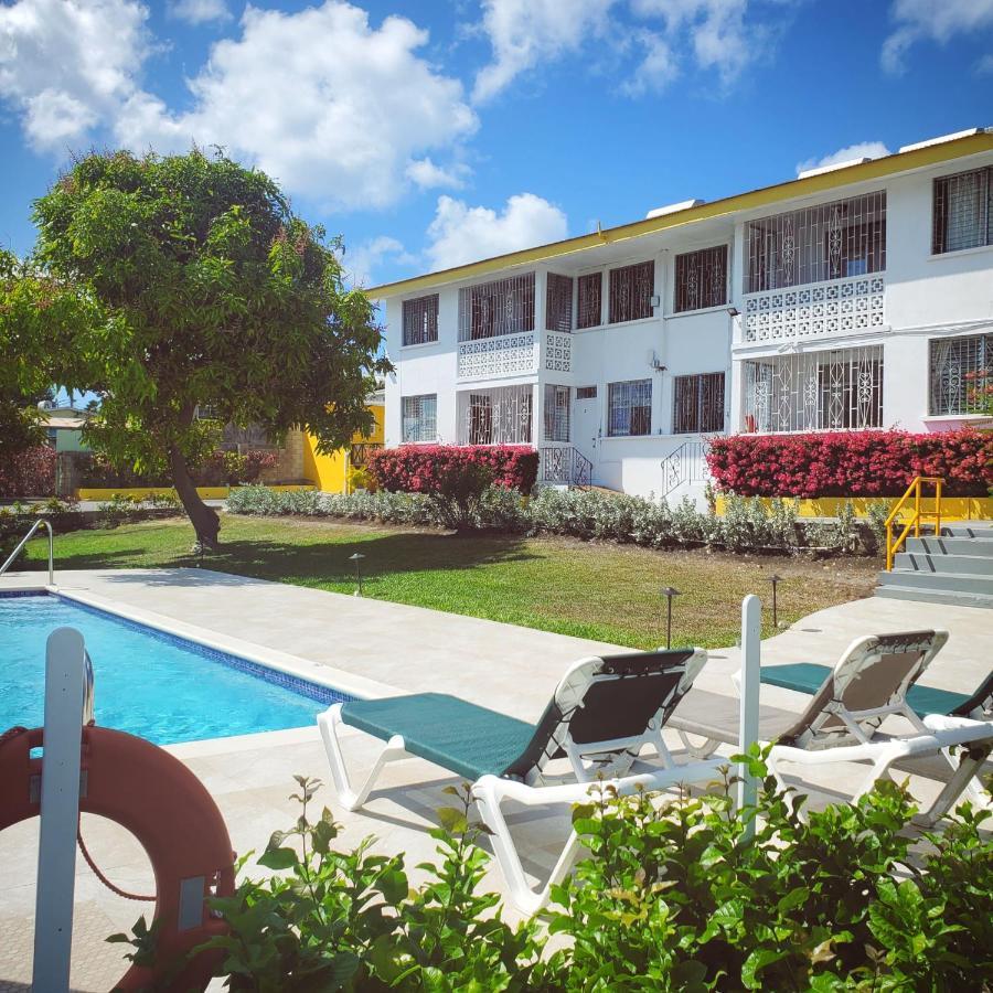 Adulo Apartments Бриджтаун Экстерьер фото