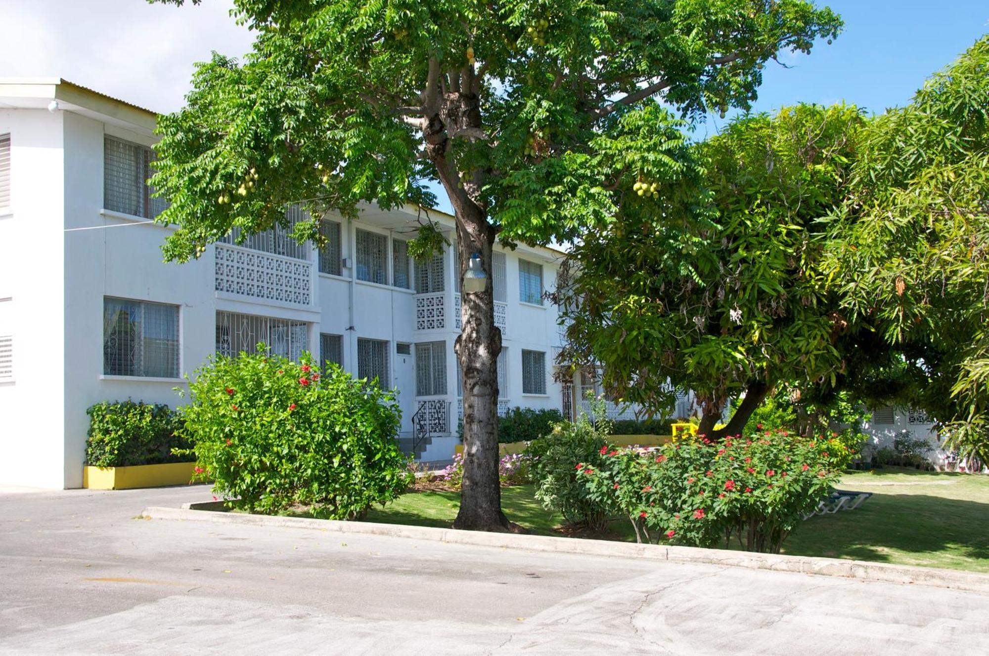 Adulo Apartments Бриджтаун Экстерьер фото